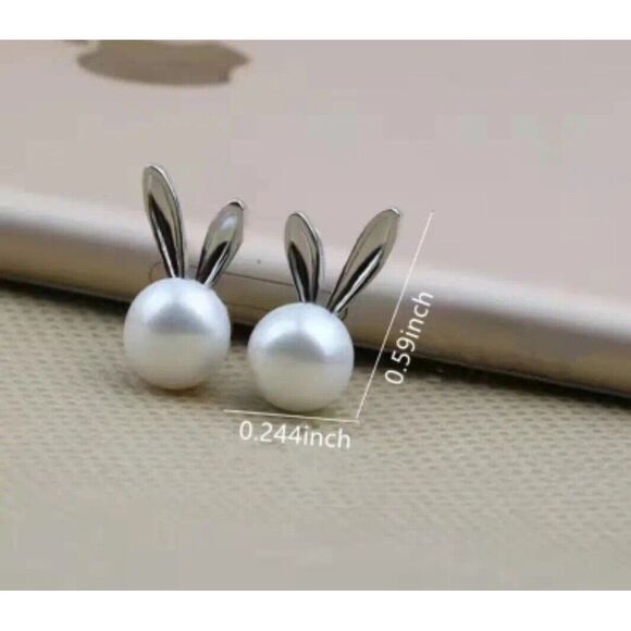 New In Packaging 1 Pair Easter Bunny Faux Pearl Push Back Earrings - Picture 2 of 2